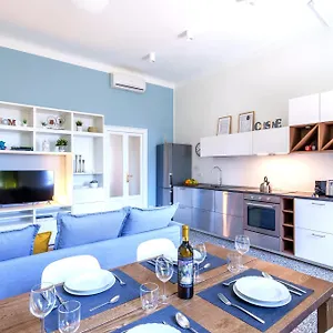 https://duomo-navigli-casa-elegante-in-zona-tortona.italymilanhotels.net